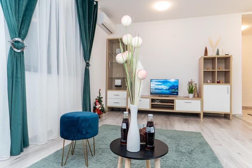 Apartament cu 2 camere decomandat în Central