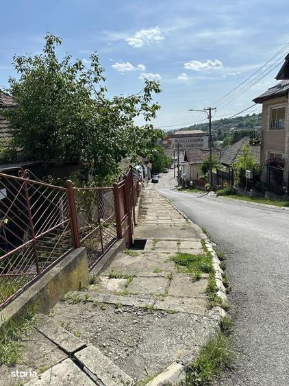 Casă cu 2 camere decomandat în Târnăveni