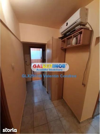 Apartament cu 3 camere decomandat în Berceni