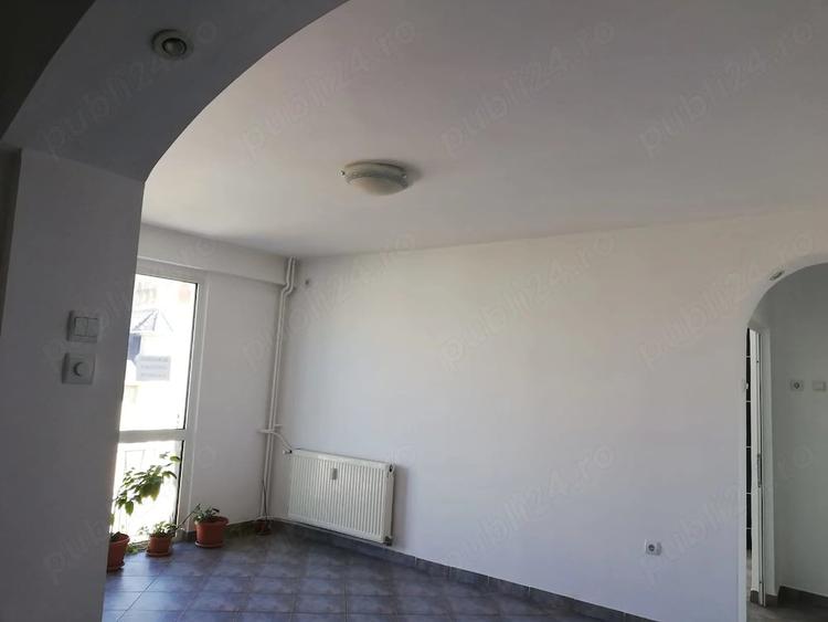 Apartament cu 3 camere decomandat în Ultracentral