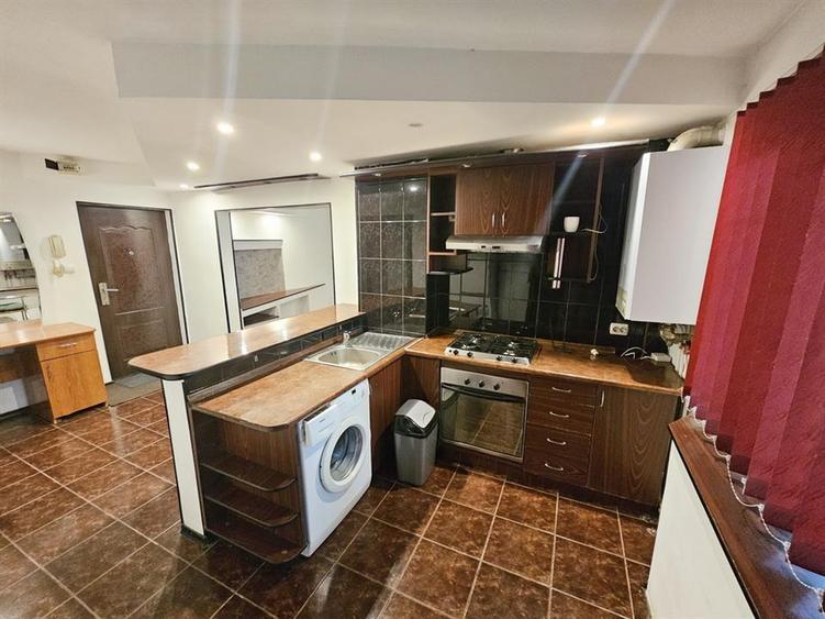 Apartament cu 2 camere semidecomandat, mobilat în Oancea