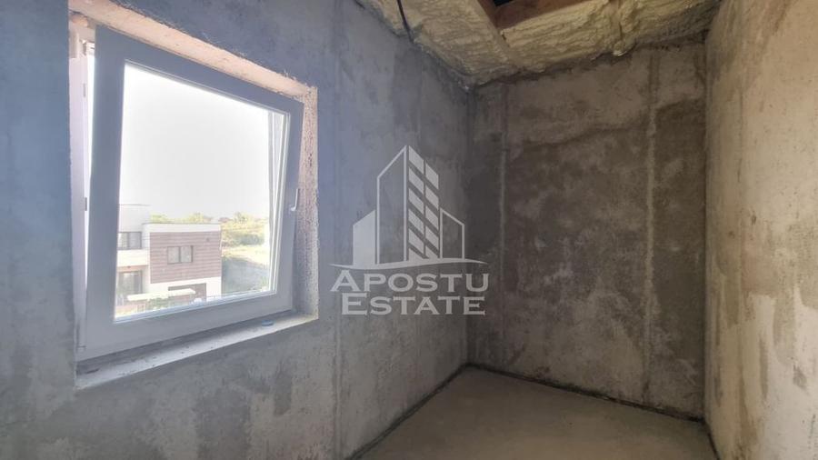 Casă cu 4 camere cu Teren 300 Mp în Giarmata