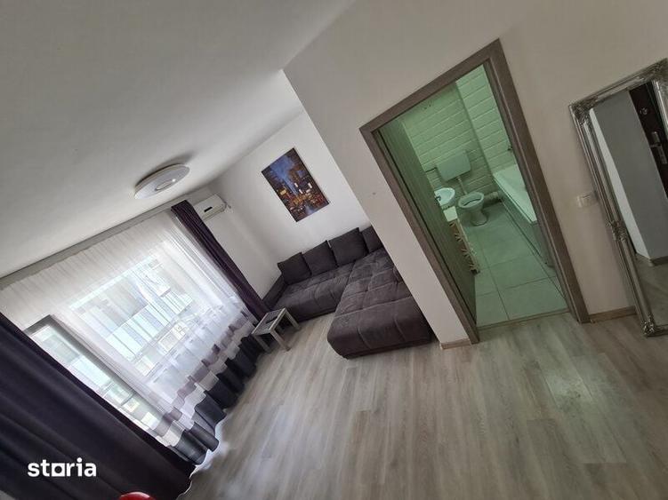 Garsonieră decomandată în Titan