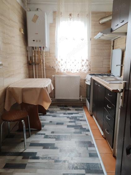 Apartament cu 2 camere semidecomandat în 9 Mai