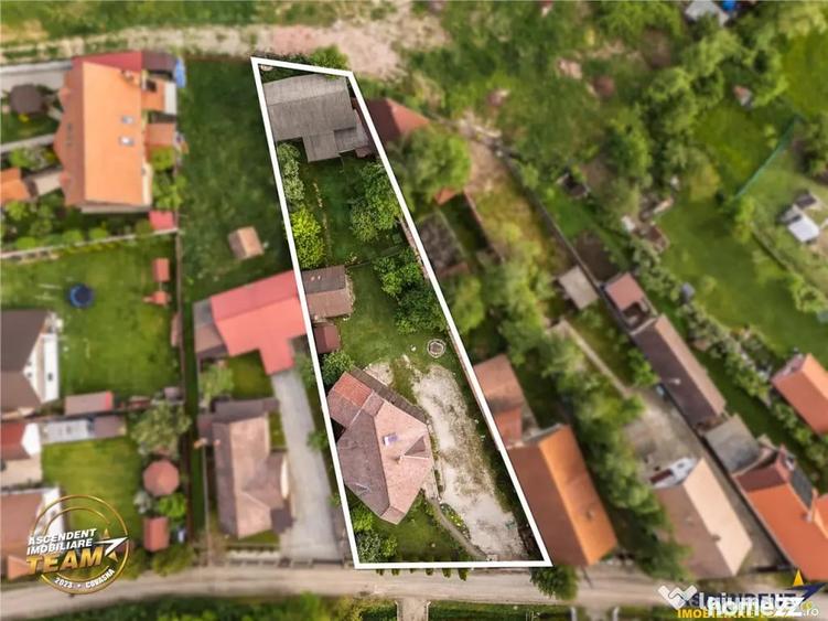 Casă cu 5 camere cu Teren 1336 Mp în Central