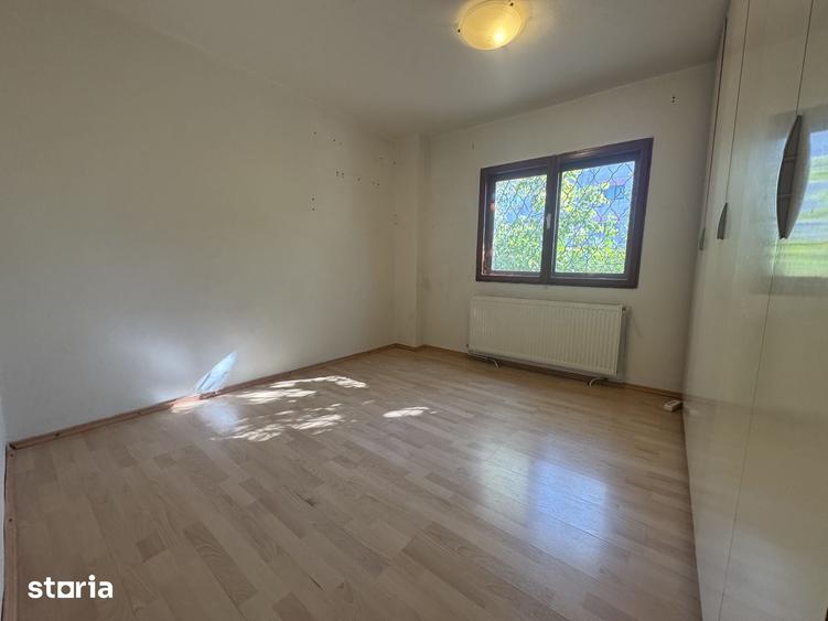 Apartament cu 3 camere decomandat în Tătărași