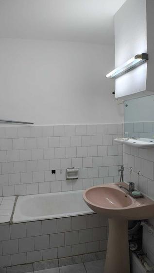 Vand apartament situat ultracentral, decomandat, 2 camere, baie, bucatarie, chicineta, debara, terasa, Drobeta Turnu Severin - 4