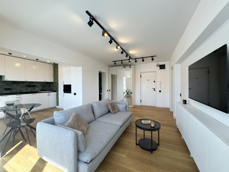 Apartament cu 2 camere decomandat, mobilat în Dorobanți