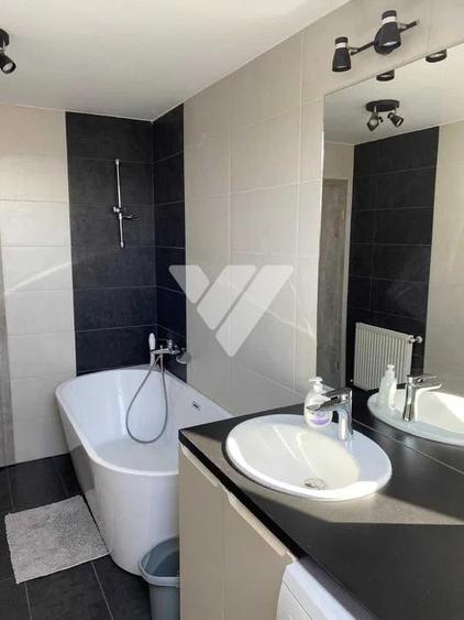 Apartament cu 3 camere decomandat, mobilat în Șelimbăr