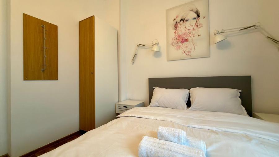 Apartament cu 4 camere decomandat, mobilat în Universitate