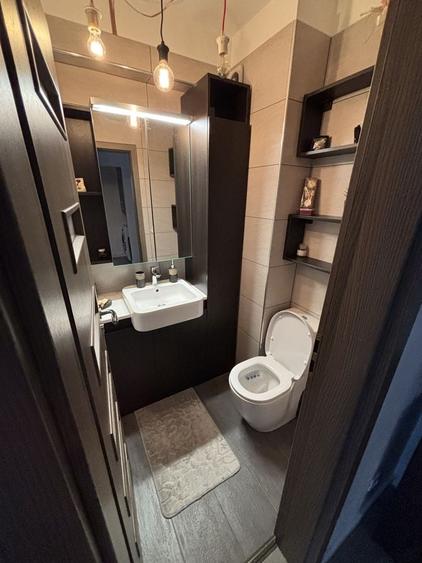 Apartament cu 3 camere decomandat în Nufărul