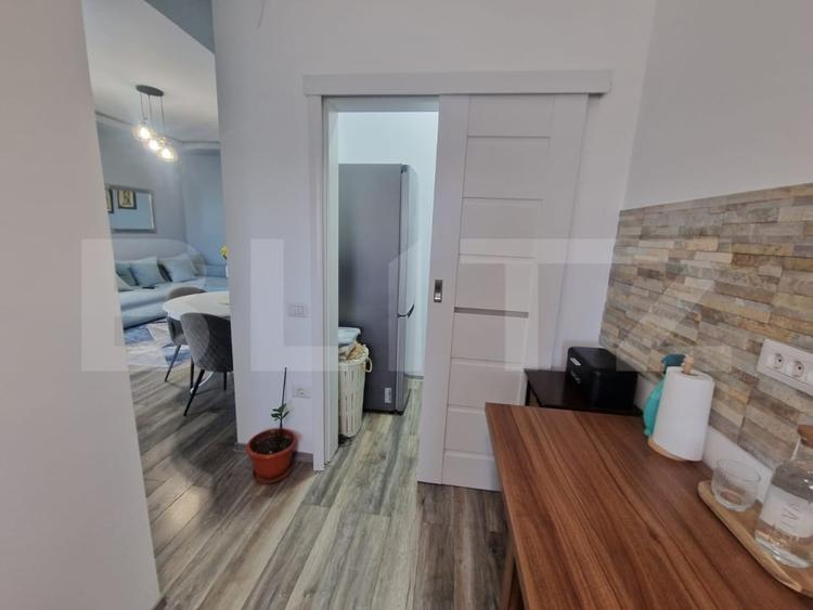 Apartament cu 2 camere semidecomandat, mobilat în Dumbrăvița