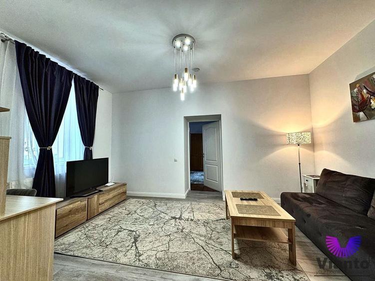 Apartament cu 4 camere, mobilat în Central