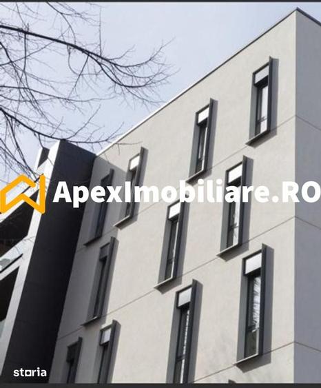 Apartament cu 2 camere semidecomandat în Centrul Civic