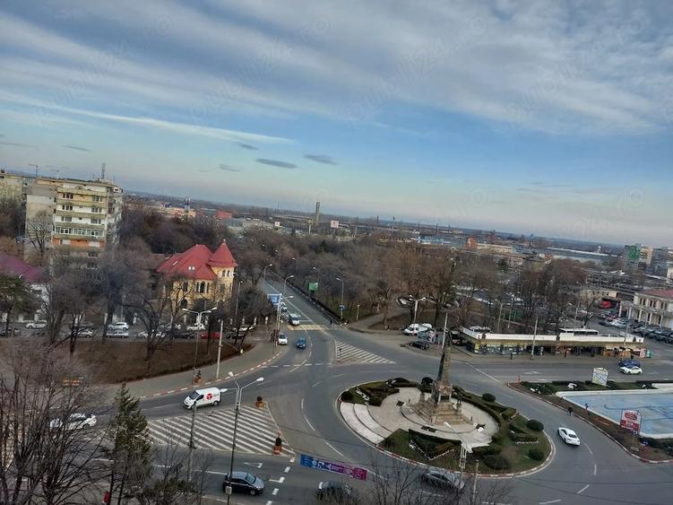 Apartament cu 2 camere semidecomandat în Sud