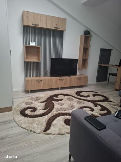 Garsonieră decomandată în Baza 3