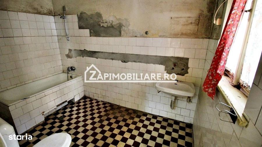 Casă cu 3 camere în Mureșeni