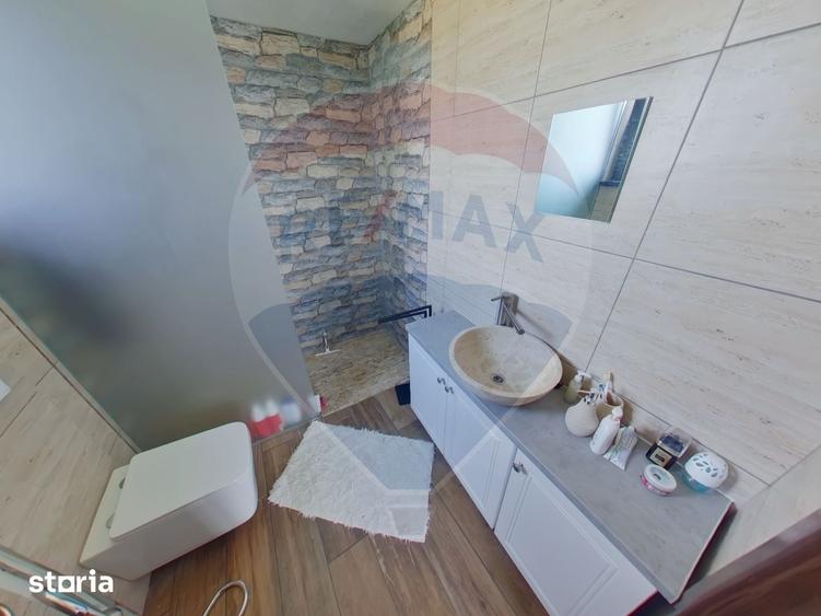 Casă cu 4 camere cu Teren 1160 Mp în Sarasău
