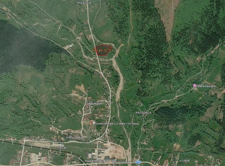 Teren de 13207 mp, în Falcău