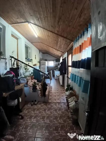 Casă cu 4 camere cu Teren 2300 Mp în Valea Borcutului