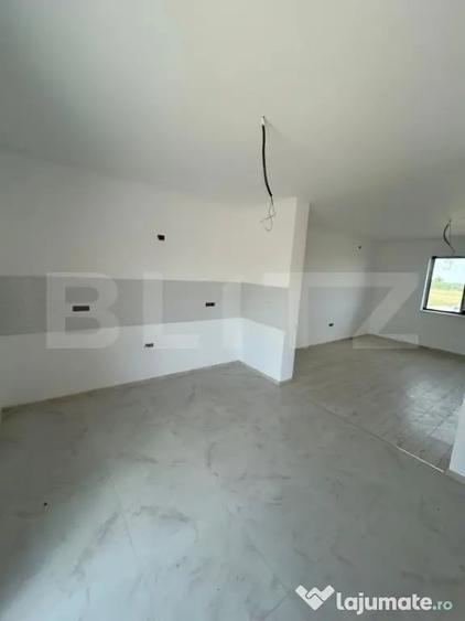 Casă cu 4 camere cu Teren 532 Mp în Remetea Mare