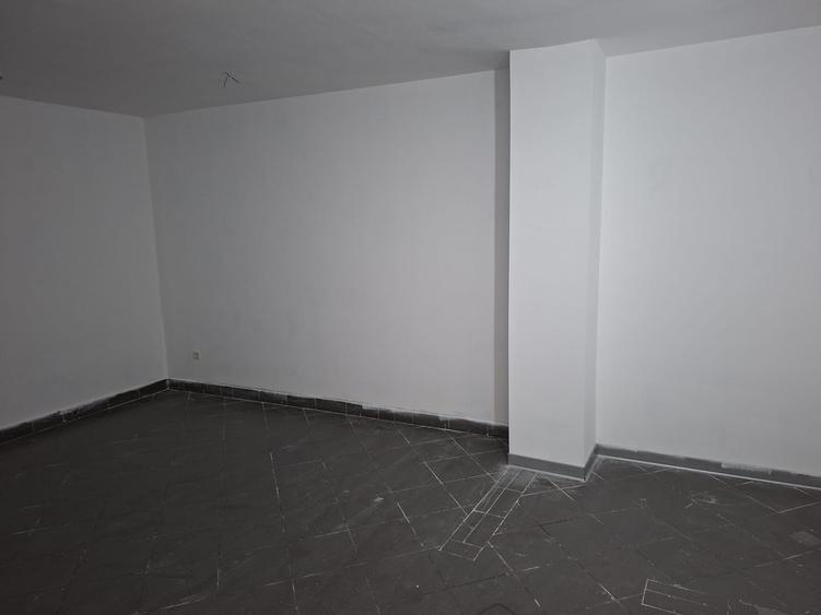 Spațiu comercial, de 60 mp, în Central