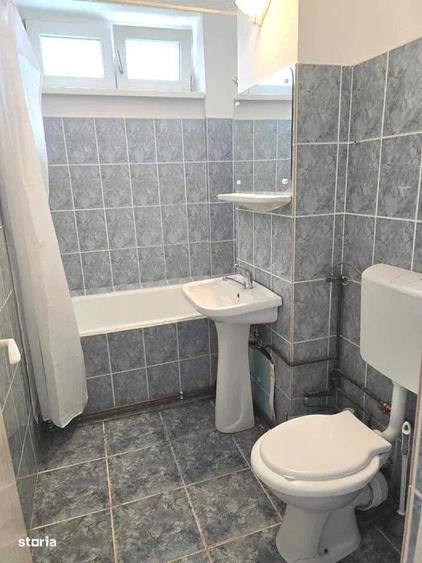 Apartament cu 2 camere semidecomandat în Calea Dumbrăvii