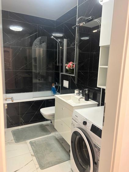 Apartament cu 2 camere semidecomandat în Chinteni