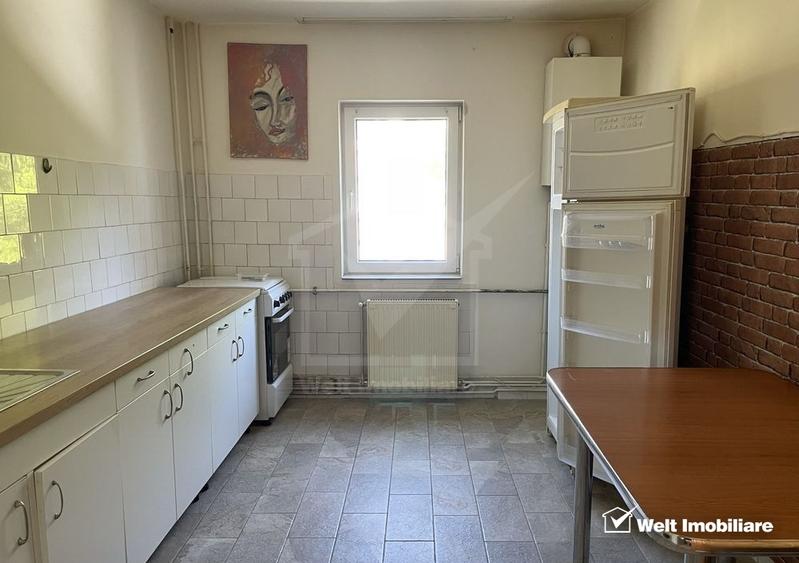 Apartament cu 3 camere, mobilat în Între Lacuri