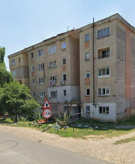 Garsonieră decomandată în Central