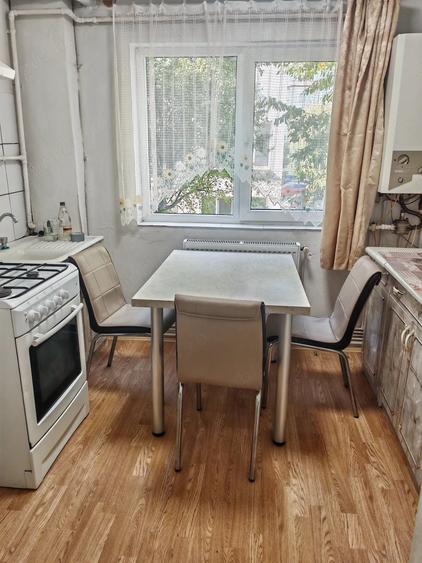 Apartament cu 2 camere semidecomandat în Decebal