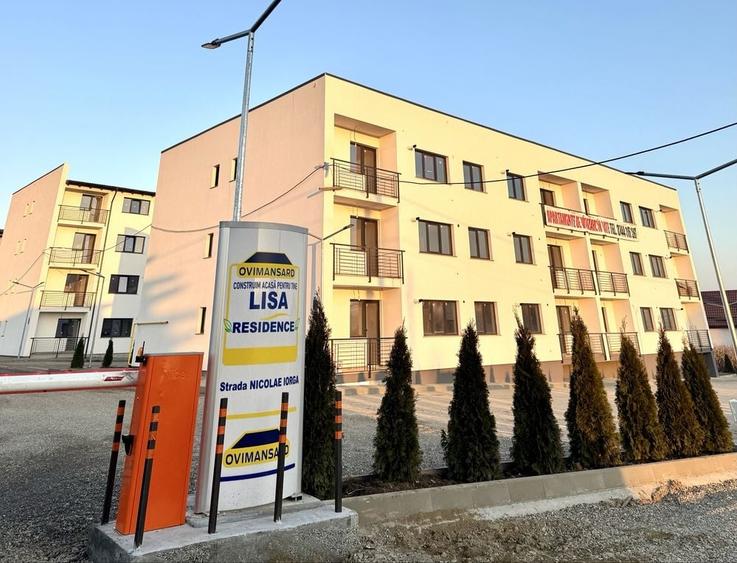Apartament cu 4 camere semidecomandat în Lisaura