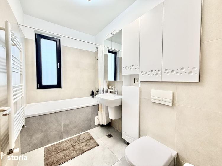 Apartament cu 3 camere decomandat în Neptun