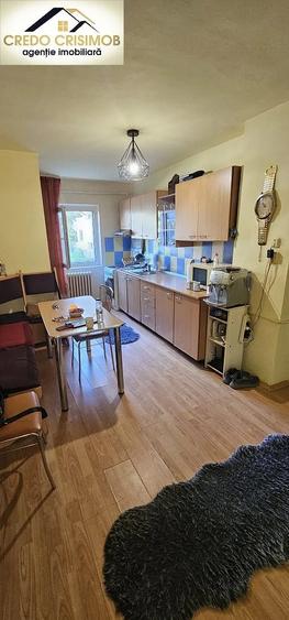 Apartament cu 3 camere decomandat în Micro IV