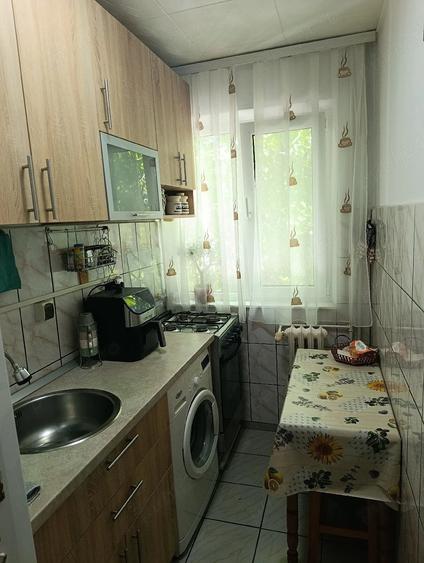 Apartament cu 2 camere semidecomandat în Poștei - Bucov