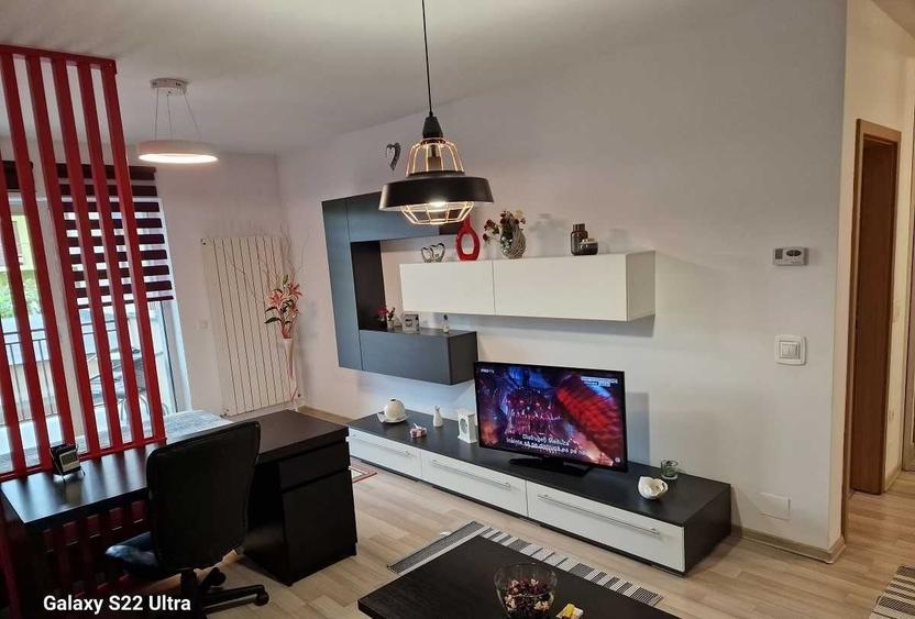 Garsonieră decomandată în Central