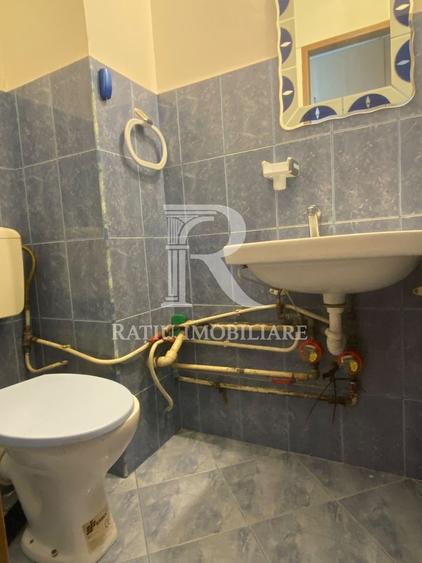 Apartament cu 3 camere decomandat, mobilat în Rogerius