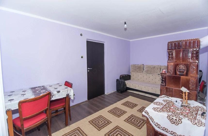 Casă cu Teren 1000 Mp în Văcarea