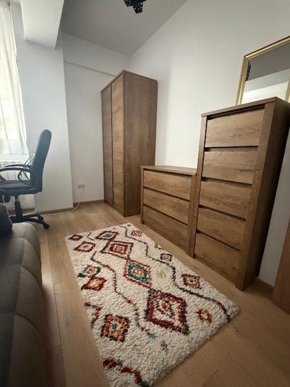 Apartament cu 3 camere semidecomandat, mobilat în Miroslava