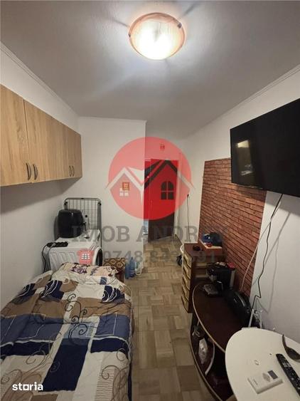 Garsonieră în Vest