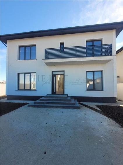 Casă individuală cu 5 camere cu Teren 400 Mp în Tunari