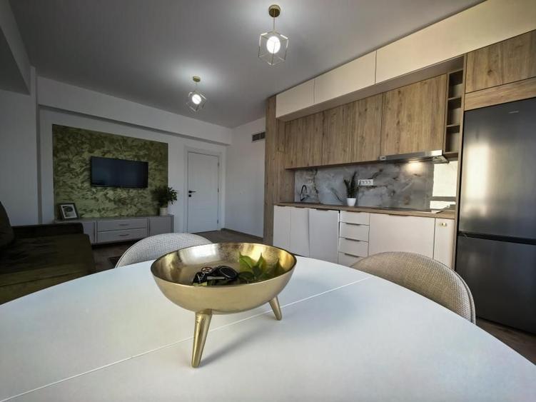 Apartament cu 2 camere semidecomandat, mobilat în Copou