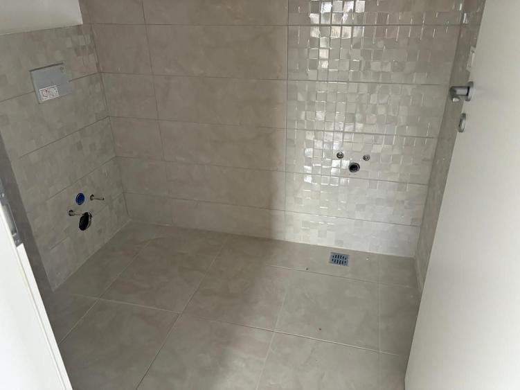 Casă individuală cu 4 camere cu Canalizare în Nicolina