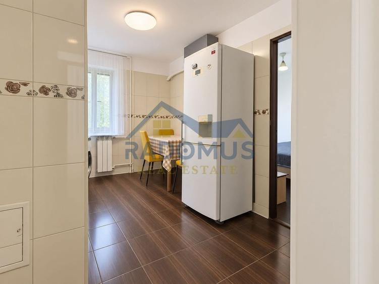 Apartament cu 2 camere, mobilat în Vest