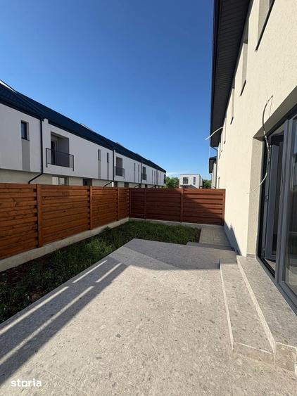 Casă cu 3 camere cu Teren 220 Mp în Central