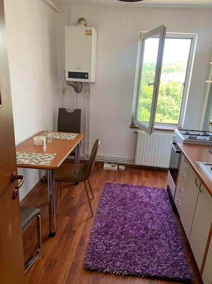 Apartament cu 2 camere decomandat în Pandurilor
