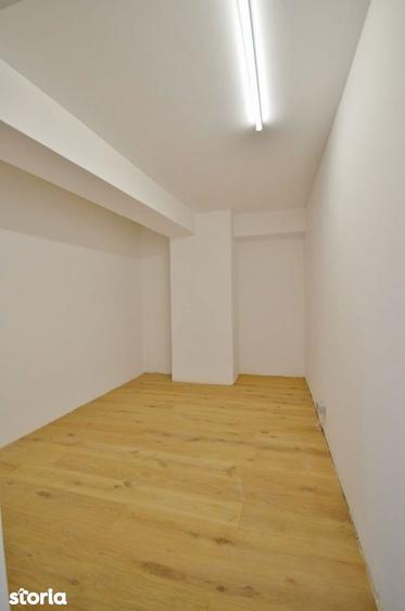 Apartament cu 5 camere în Gara de Nord
