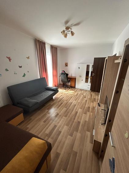 Apartament cu 2 camere decomandat în Berceni