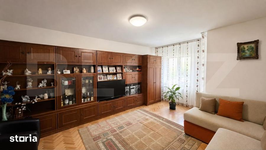 Apartament cu 4 camere decomandat în 1 Mai