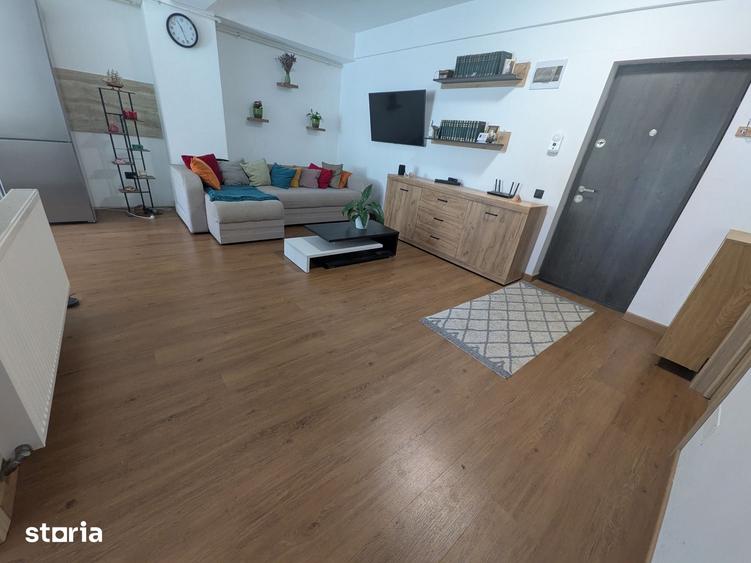 Apartament cu 3 camere în Florești